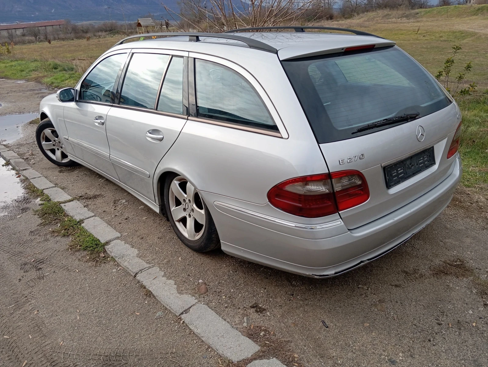 Mercedes-Benz E 270  - изображение 3