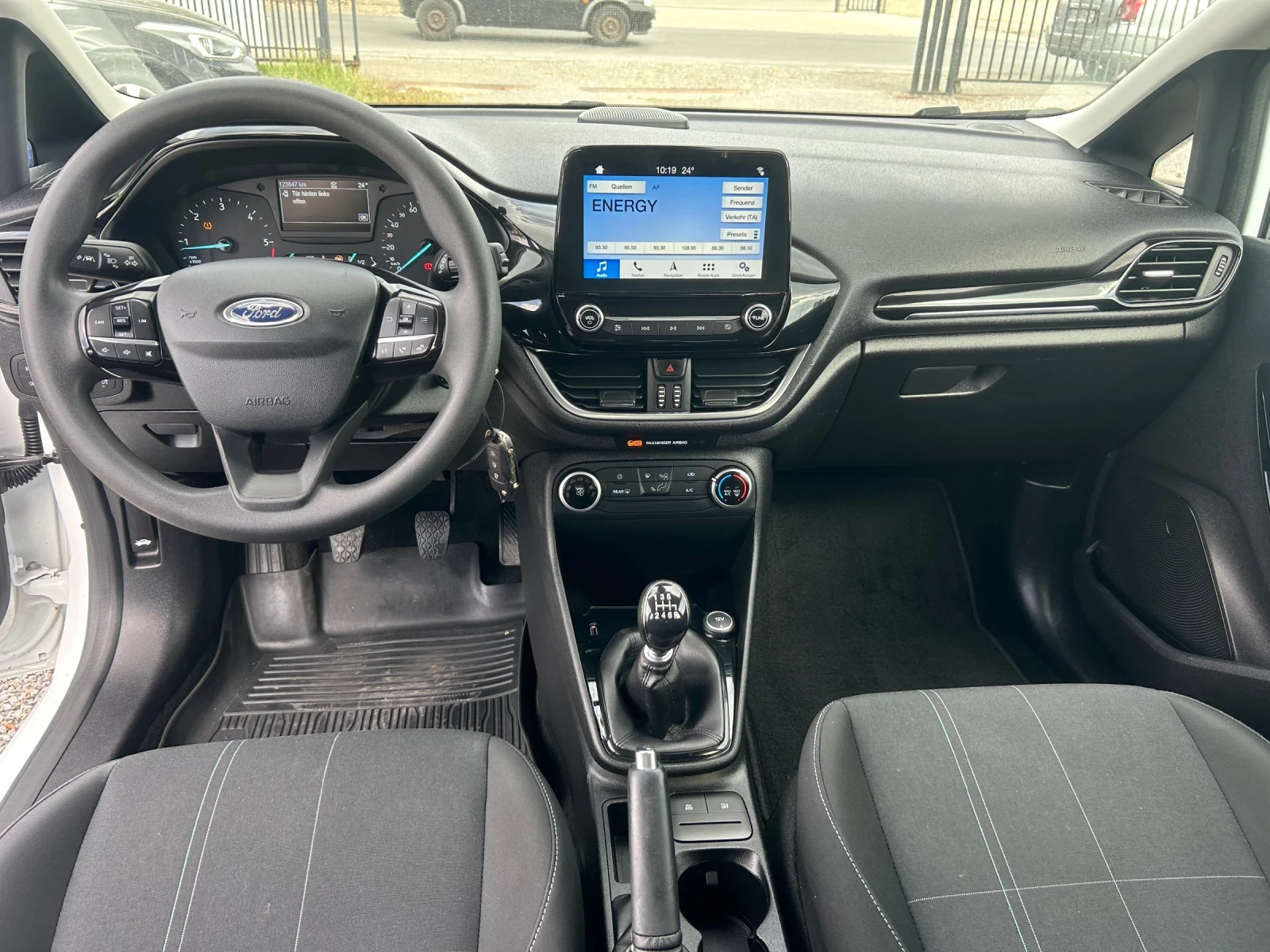 Ford Fiesta 1.5 tdci euro6 - изображение 8