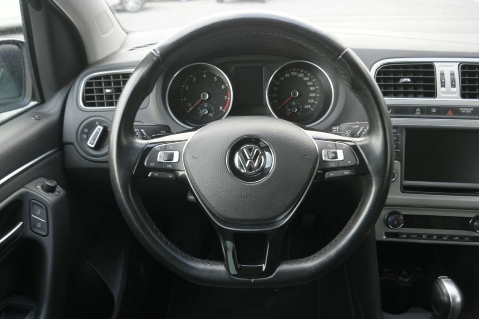 VW Polo 1.2 TSI - изображение 8