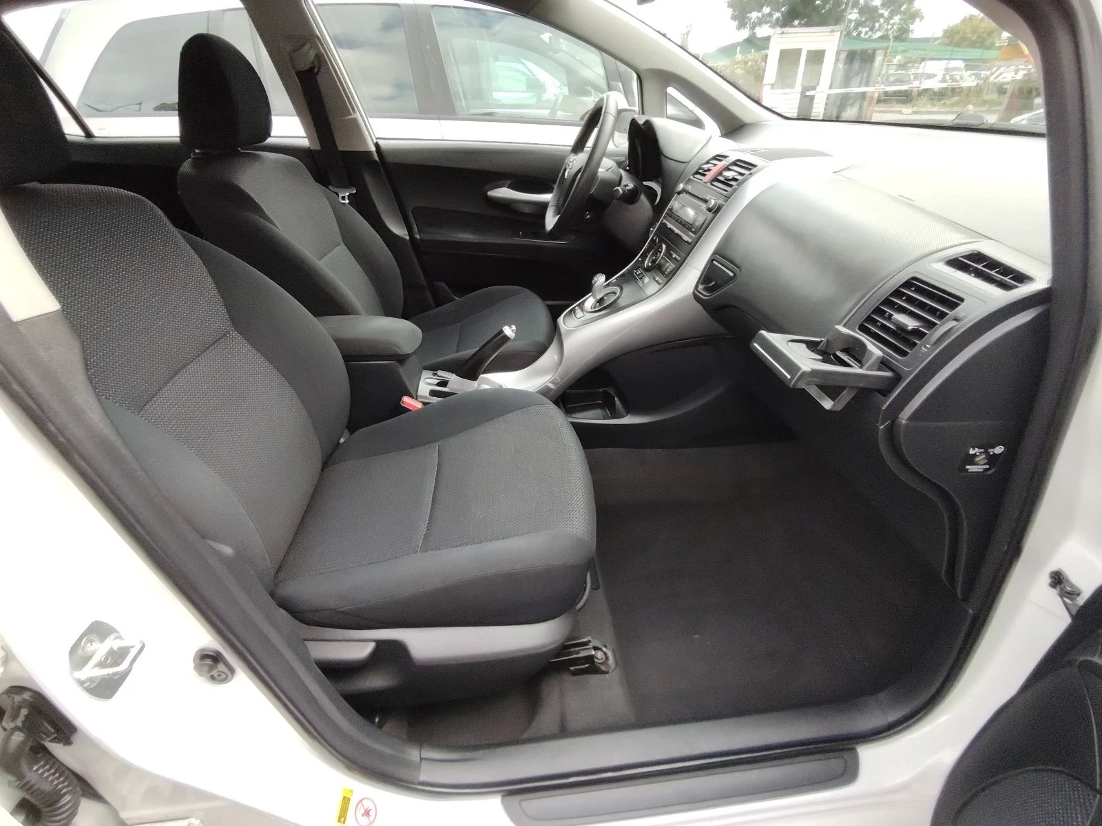 Toyota Auris 1.8i HYBRID 98��.(120) | Mobile.bg � ����������� 11