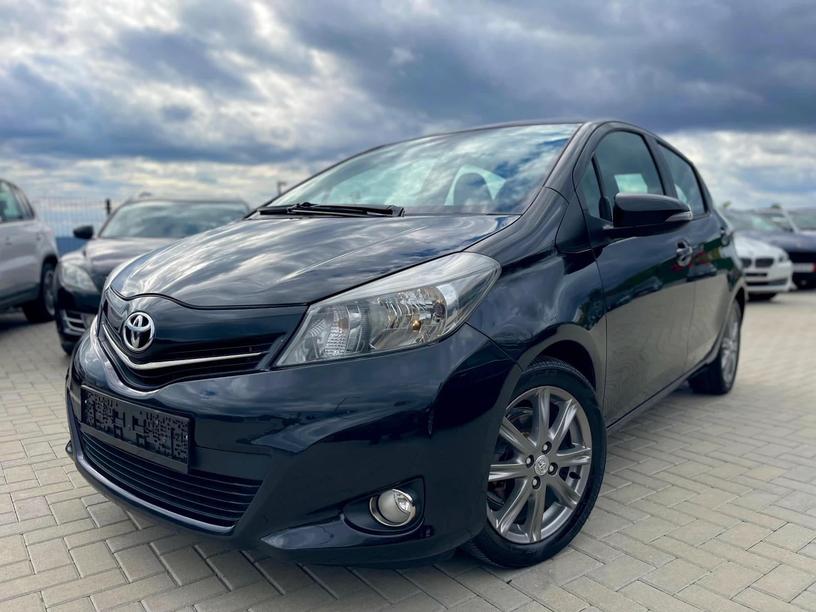 Toyota Yaris Автоматик - изображение 2