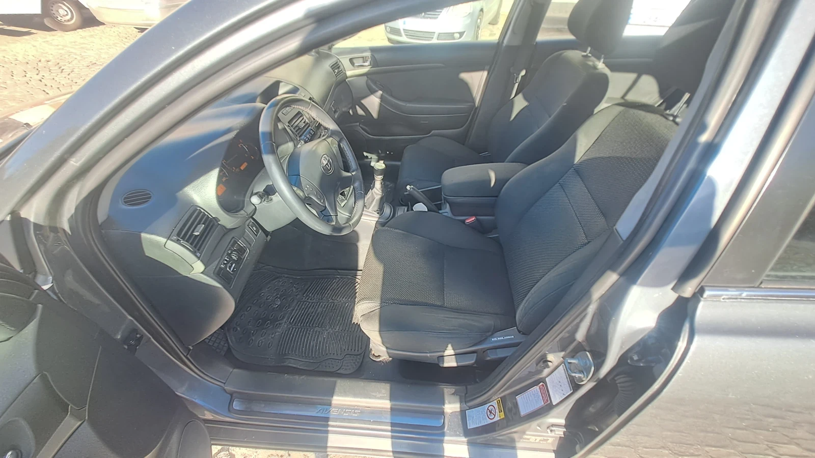 Toyota Avensis  - изображение 8