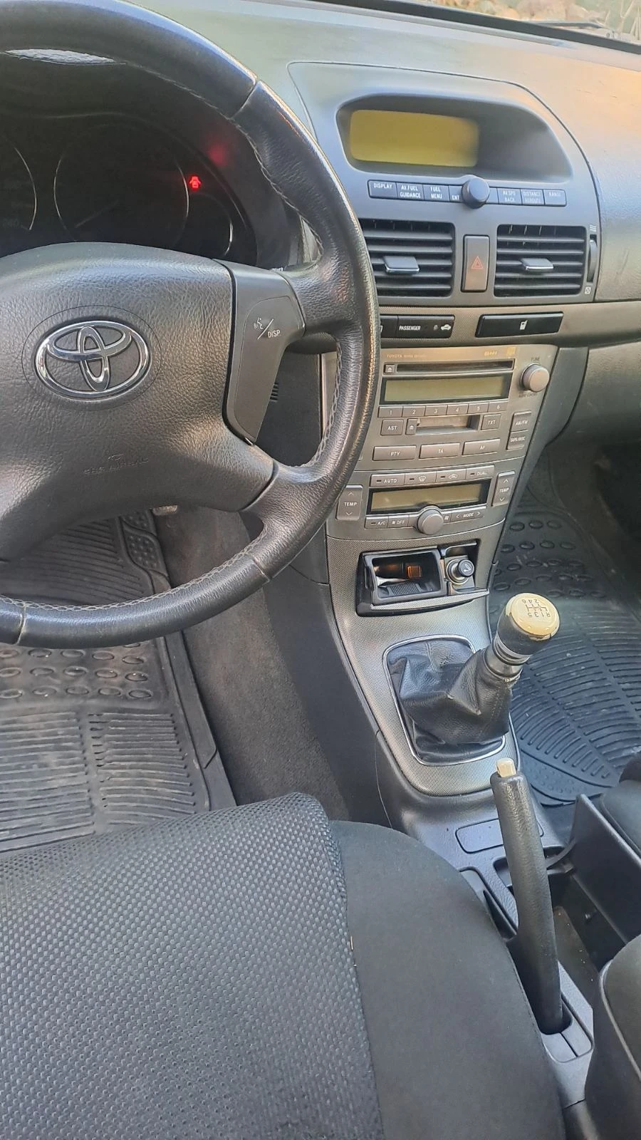 Toyota Avensis  - изображение 5