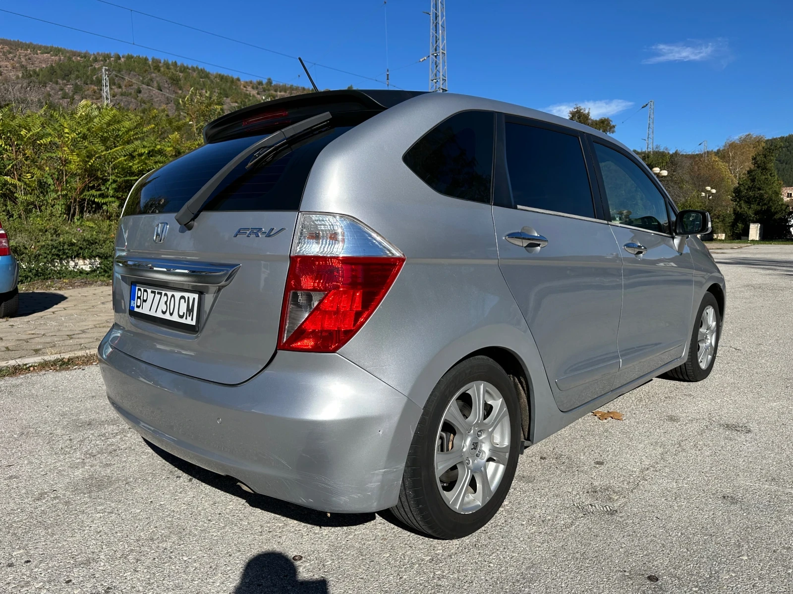 Honda Fr-v 1.7 V-TEC - изображение 3