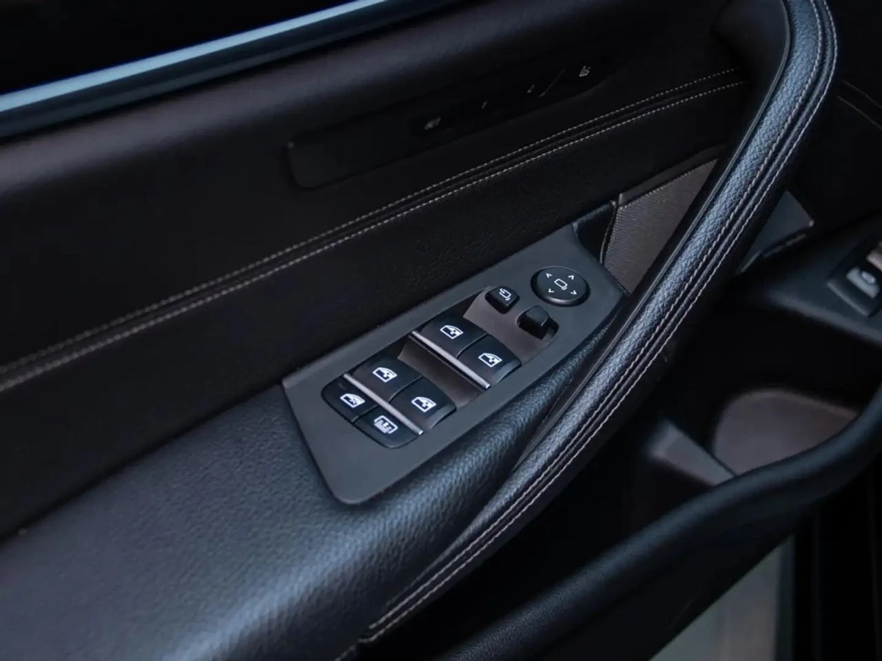 BMW 530E Mpacket* Headup* * * 360*  | Mobile.bg   17