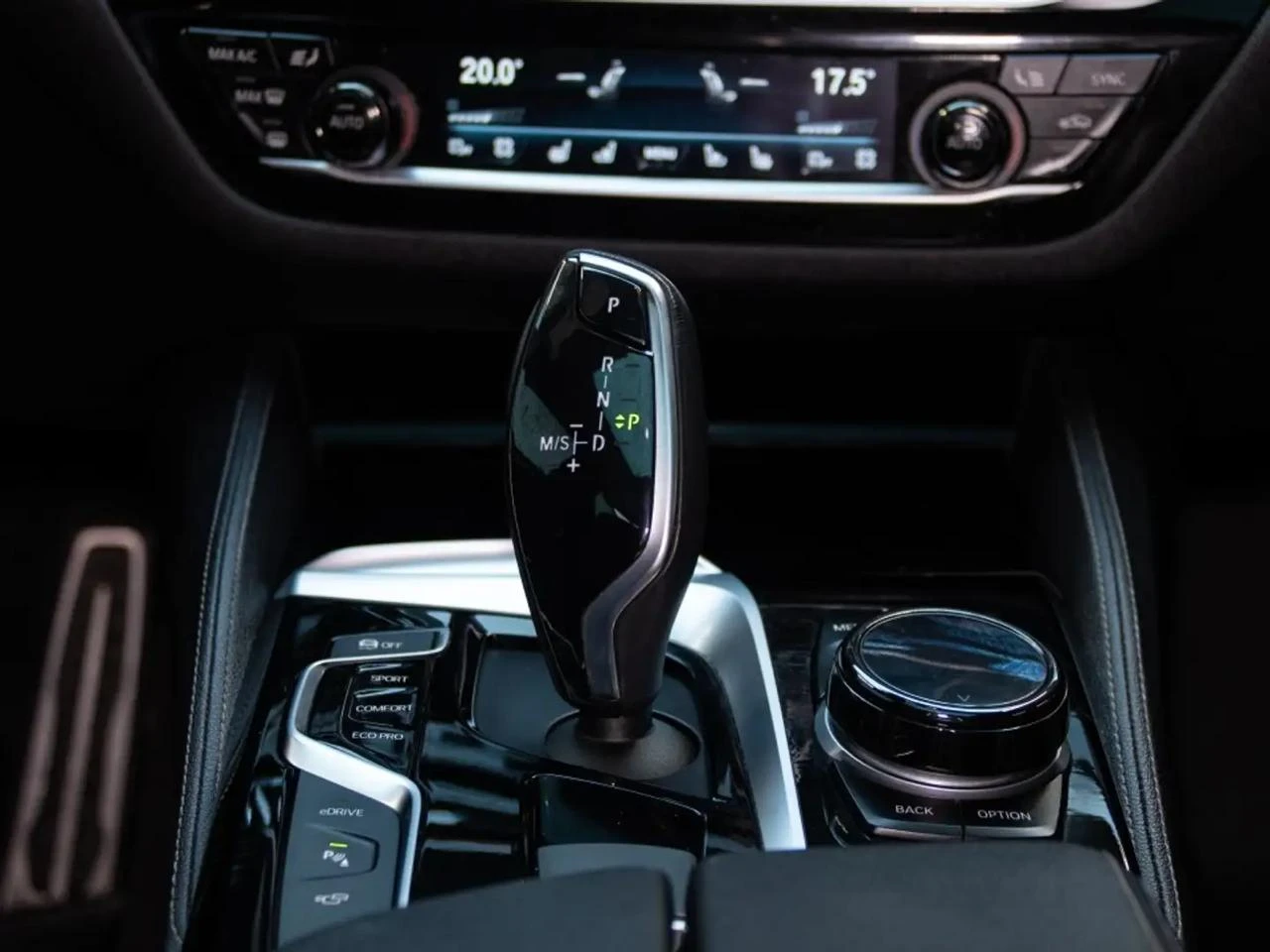 BMW 530E Mpacket* Headup* * * 360*  | Mobile.bg   14