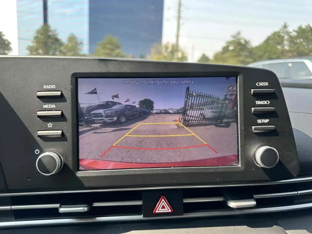 Hyundai Elantra PREFFERED * TOUCHSCREEN * CARPLAY *  | Mobile.bg   15