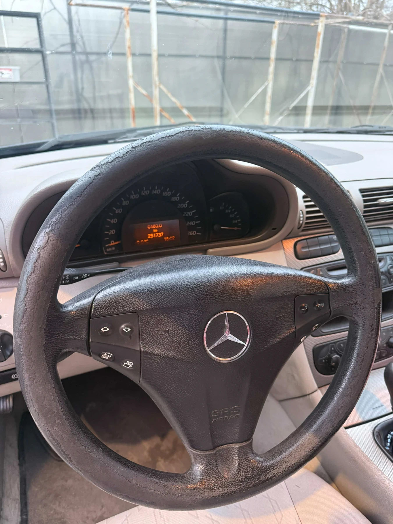 Mercedes-Benz C 220, снимка 5 - Автомобили и джипове - 53940871