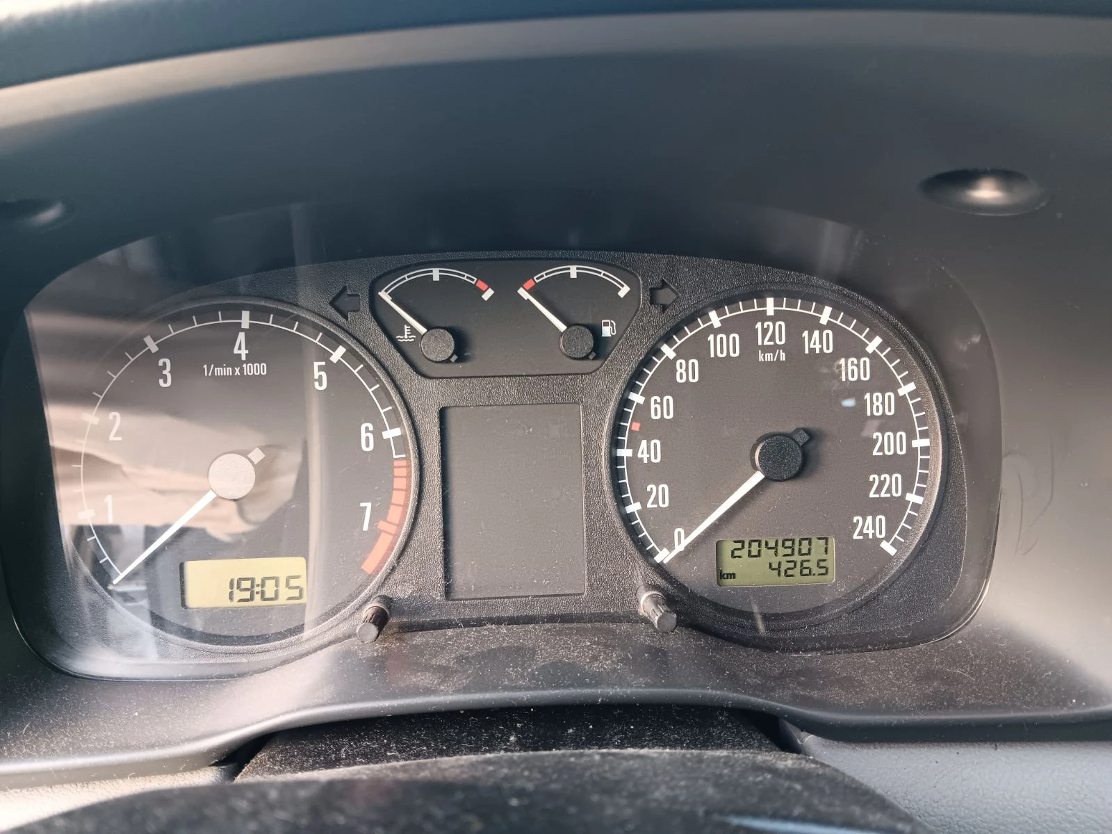 Skoda Octavia 1.6, снимка 7 - Автомобили и джипове - 54182077