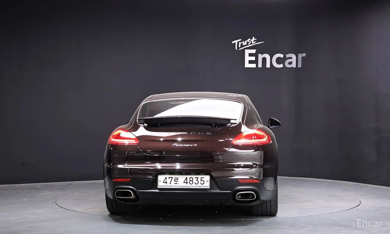 Porsche Panamera 3.6* PDK* CHRONO* 360 КАМЕРИ* ПОДГРЕВ* ОБДУХВАНЕ, снимка 4 - Автомобили и джипове - 54381322