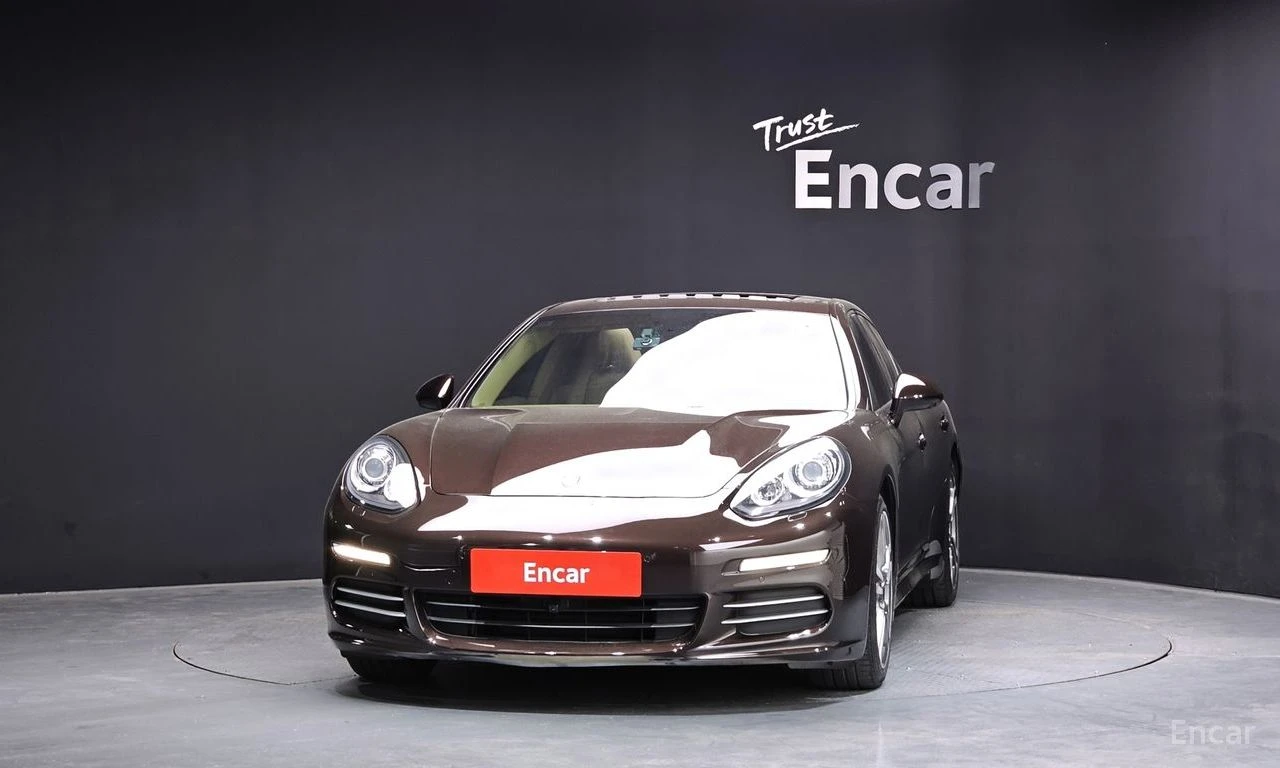 Porsche Panamera 3.6* PDK* CHRONO* 360 КАМЕРИ* ПОДГРЕВ* ОБДУХВАНЕ, снимка 2 - Автомобили и джипове - 54381322