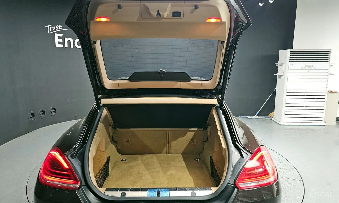 Porsche Panamera 3.6* PDK* CHRONO* 360 КАМЕРИ* ПОДГРЕВ* ОБДУХВАНЕ, снимка 7 - Автомобили и джипове - 54381322