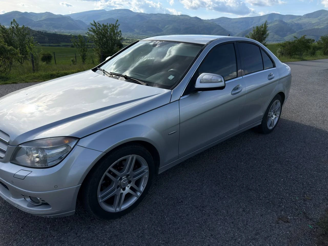 Mercedes-Benz C 220, снимка 2 - Автомобили и джипове - 54671395