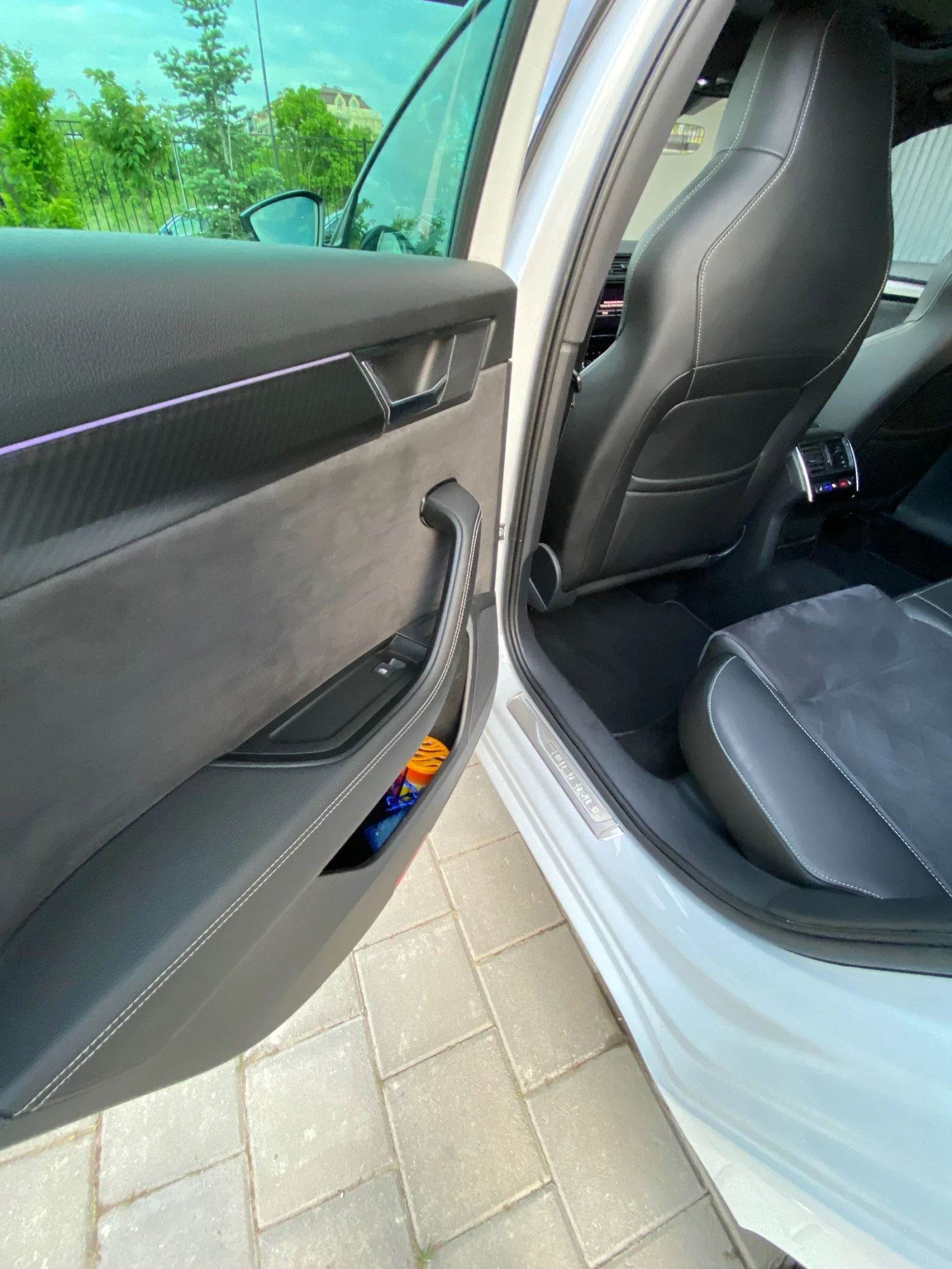 Skoda Superb Sportline, снимка 17 - Автомобили и джипове - 54726524