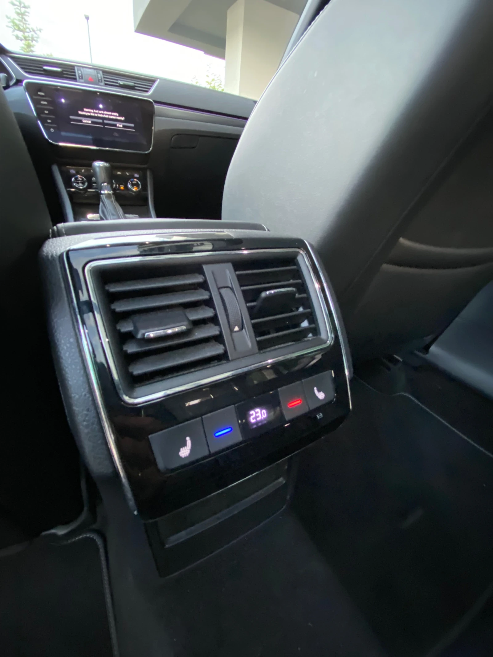 Skoda Superb Sportline, снимка 13 - Автомобили и джипове - 54726524