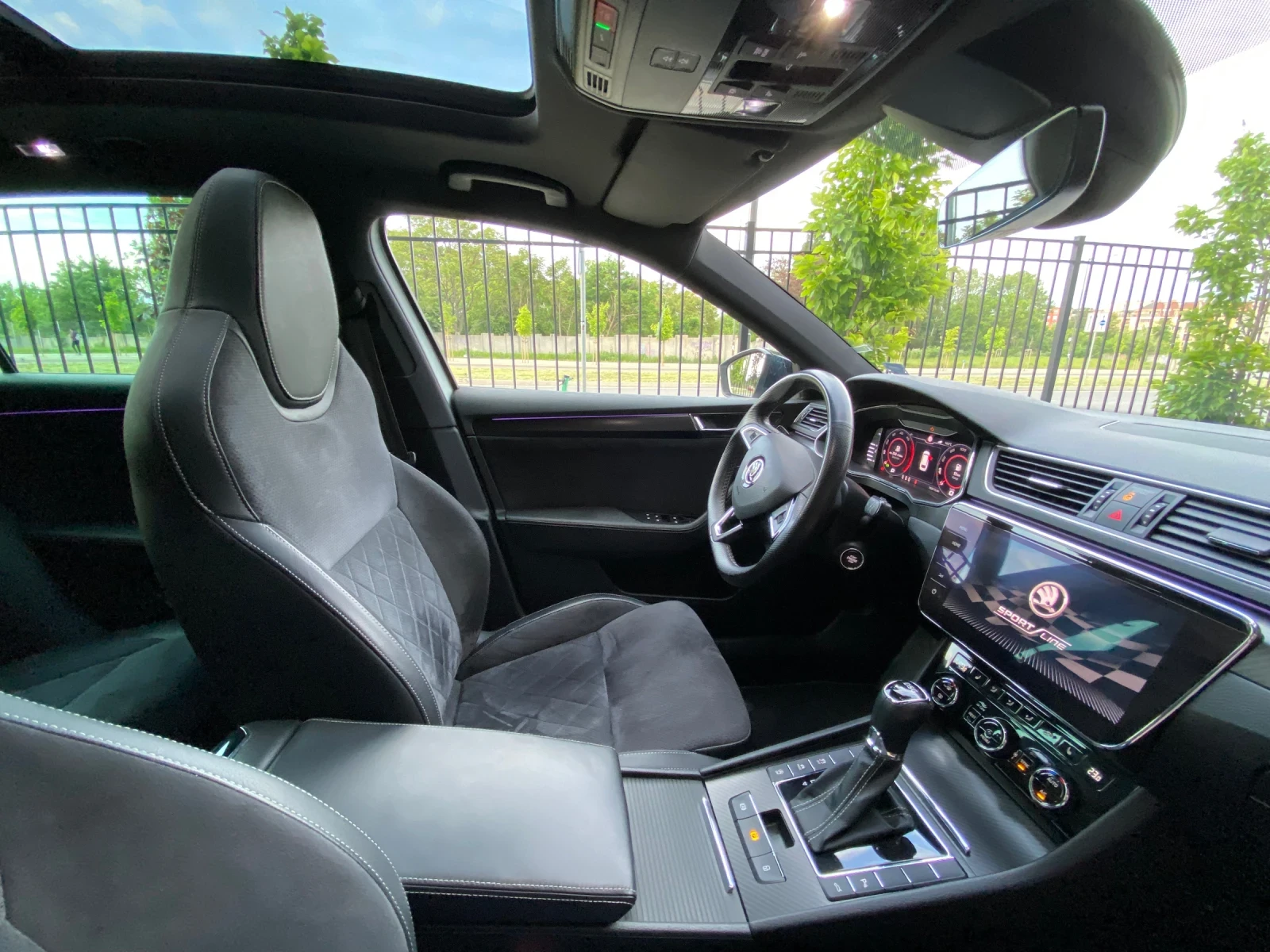Skoda Superb Sportline, снимка 11 - Автомобили и джипове - 54726524