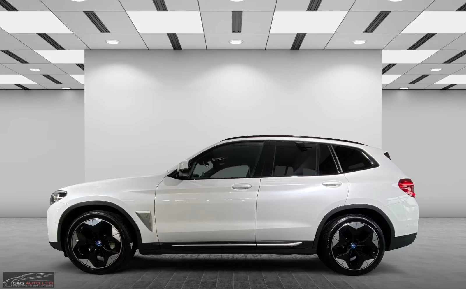 BMW iX3 IMPRESSIVE/286HP/PANO/H&K/MEMO/CAM/HUD/NAVI/393q, снимка 3 - Автомобили и джипове - 54855200