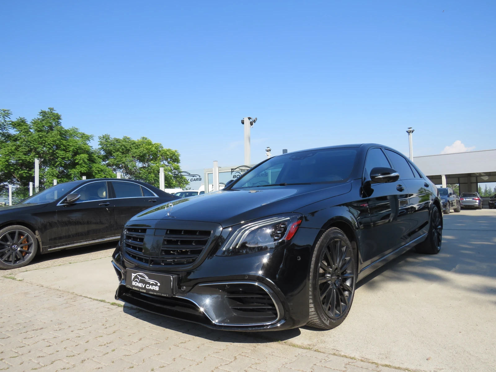 Mercedes-Benz S 560 * AMG PACK TV PANO KEYLES FULL* , снимка 3 - Автомобили и джипове - 54956438