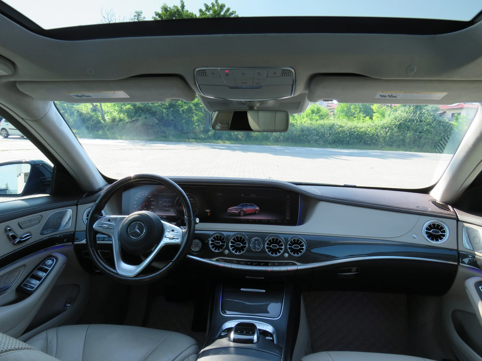 Mercedes-Benz S 560 * AMG PACK TV PANO KEYLES FULL* , снимка 13 - Автомобили и джипове - 54956438
