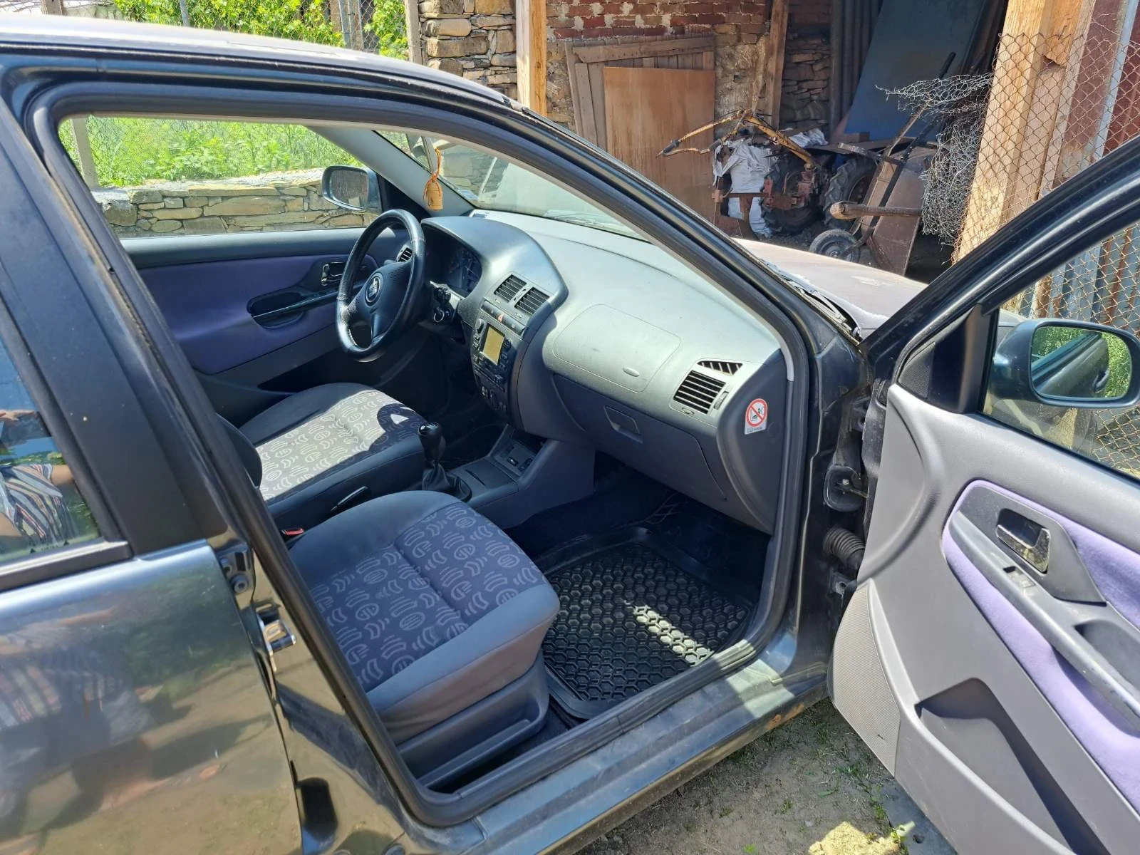 Seat Ibiza, снимка 8 - Автомобили и джипове - 55070852