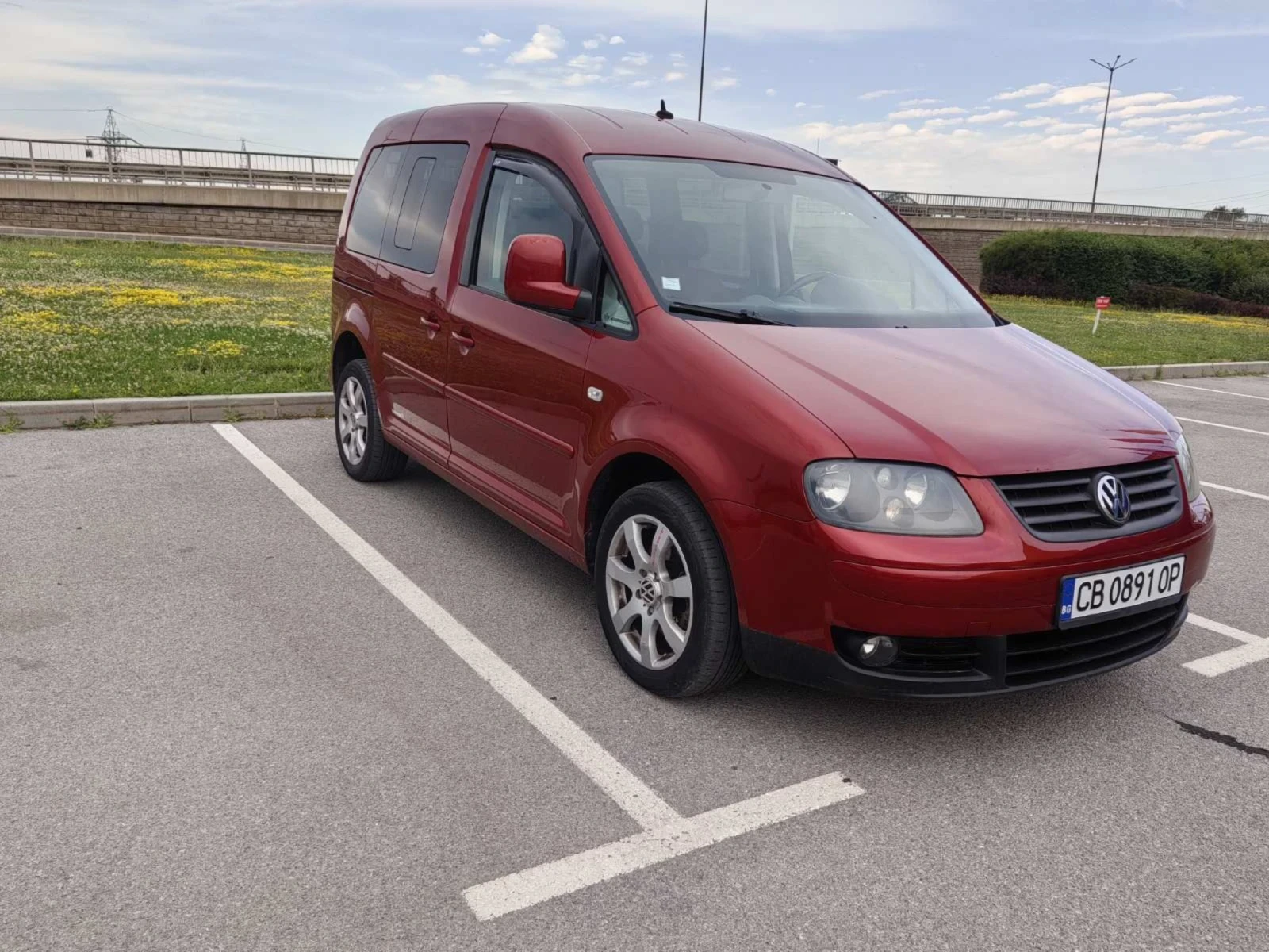VW Caddy 1.9 TDI, снимка 4 - Автомобили и джипове - 55364775