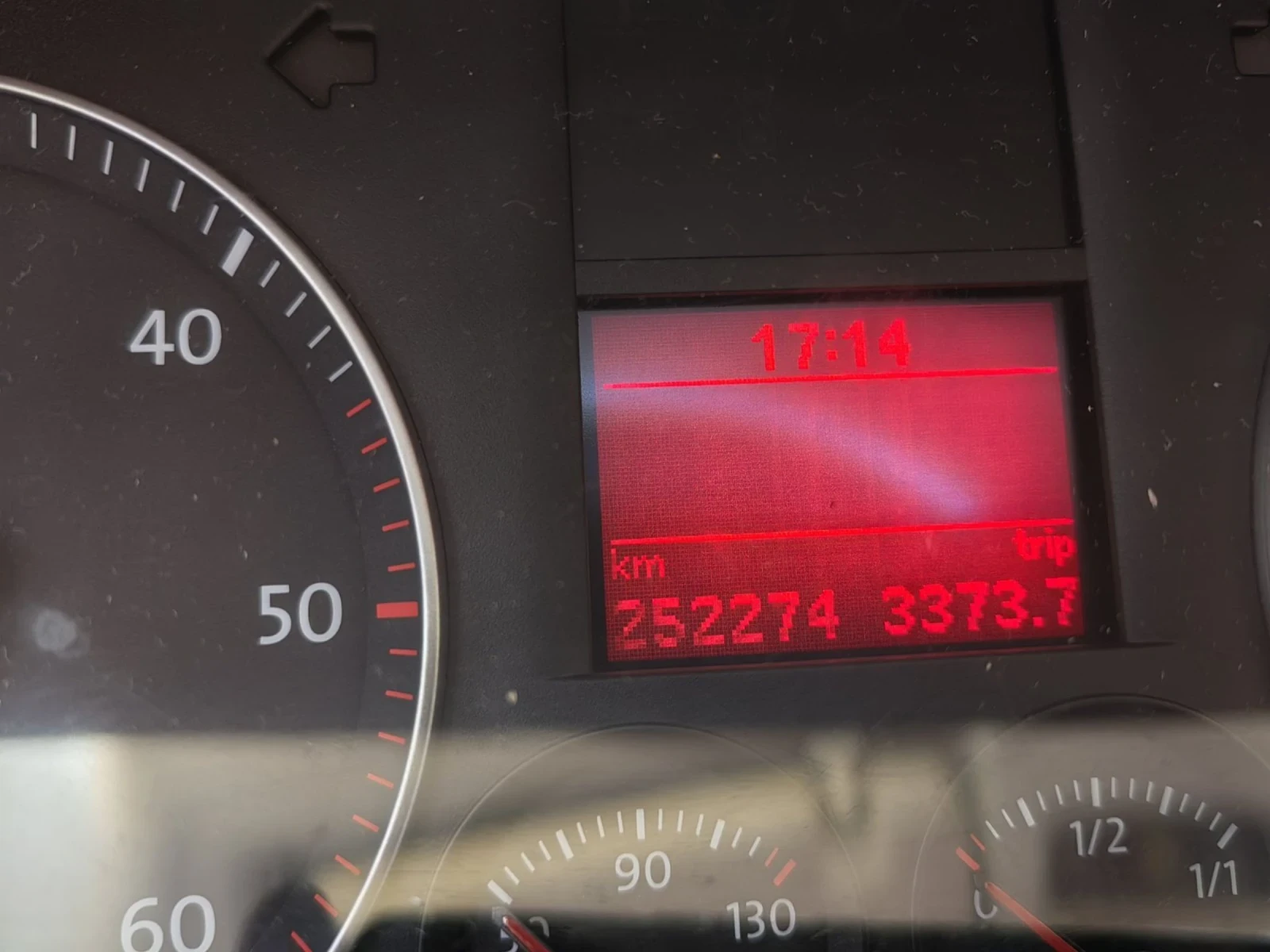 VW Caddy 1.9 TDI, снимка 9 - Автомобили и джипове - 55364775