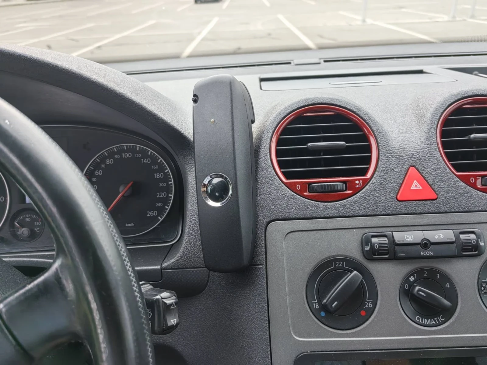 VW Caddy 1.9 TDI, снимка 11 - Автомобили и джипове - 55364775