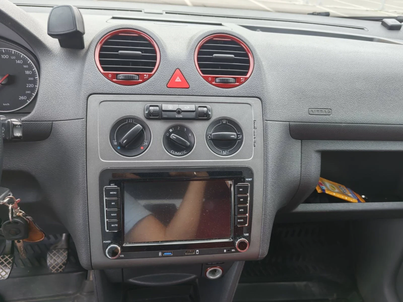VW Caddy 1.9 TDI, снимка 6 - Автомобили и джипове - 55364775