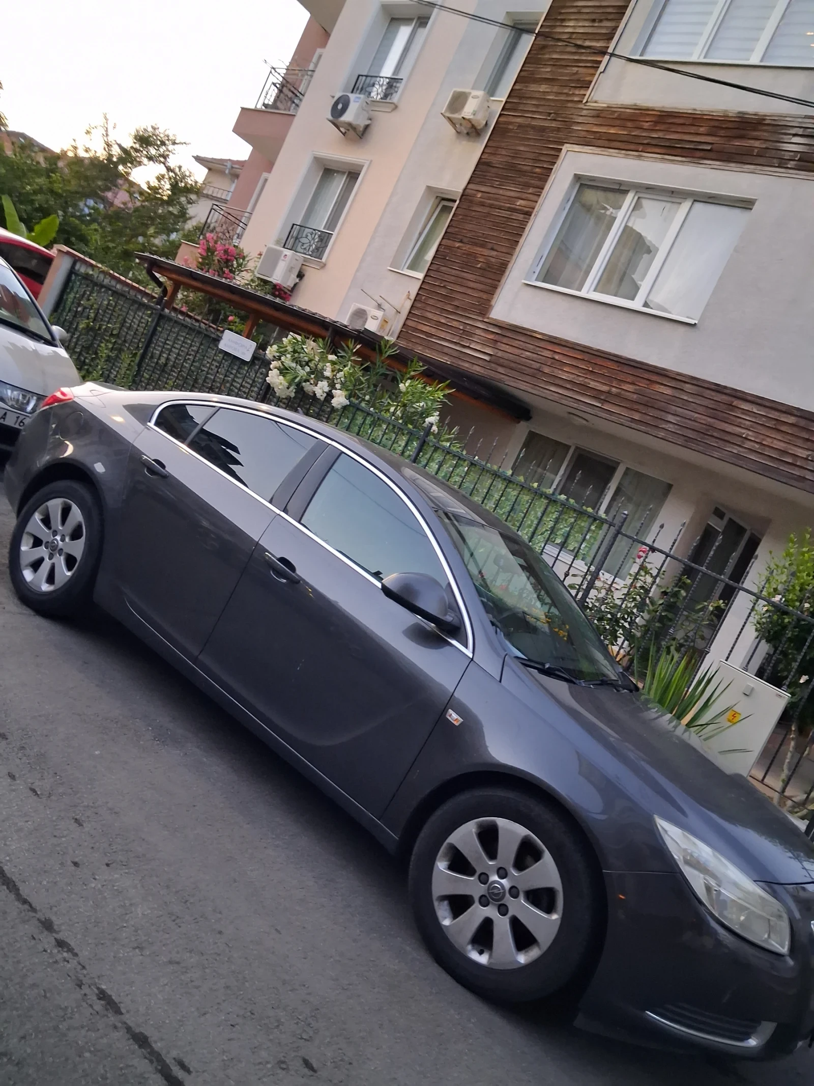 Opel Insignia, снимка 4 - Автомобили и джипове - 55564213
