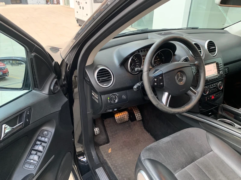 Mercedes-Benz ML 320, снимка 5 - Автомобили и джипове - 47840062