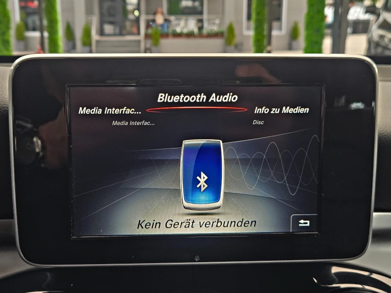 Mercedes-Benz GLC 250 ! AMG/9G TRONIC/GERMANY/PARK ASSYST/INTEL LIGHTS/L, снимка 14 - Автомобили и джипове - 51917602