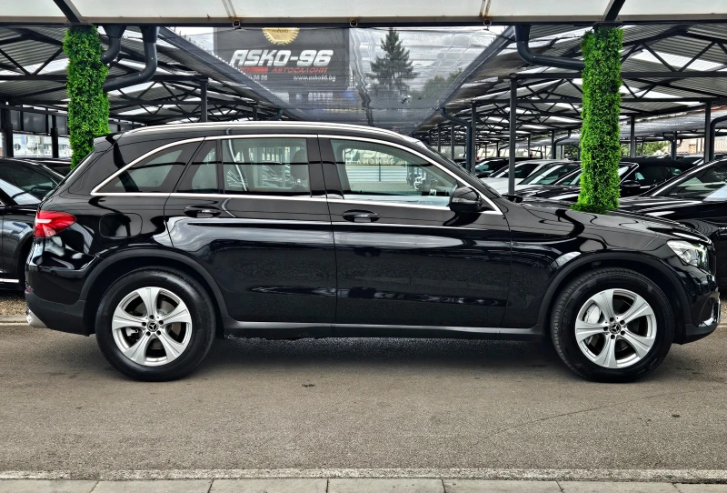 Mercedes-Benz GLC 250 ! AMG/9G TRONIC/GERMANY/PARK ASSYST/INTEL LIGHTS/L, снимка 4 - Автомобили и джипове - 51917602