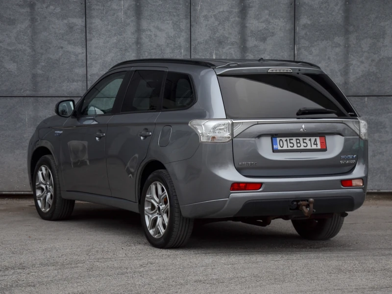 Mitsubishi Outlander Plug-in Xibrid EV, снимка 5 - Автомобили и джипове - 52429780