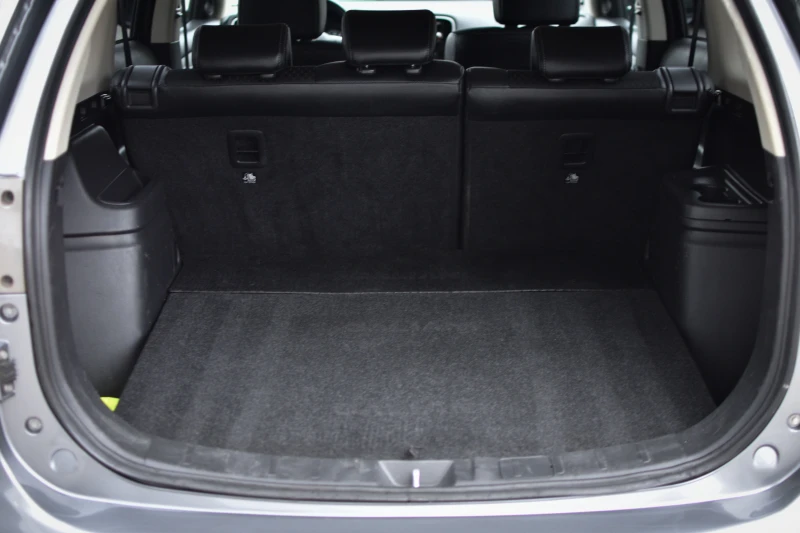 Mitsubishi Outlander Plug-in Xibrid EV, снимка 17 - Автомобили и джипове - 52429780