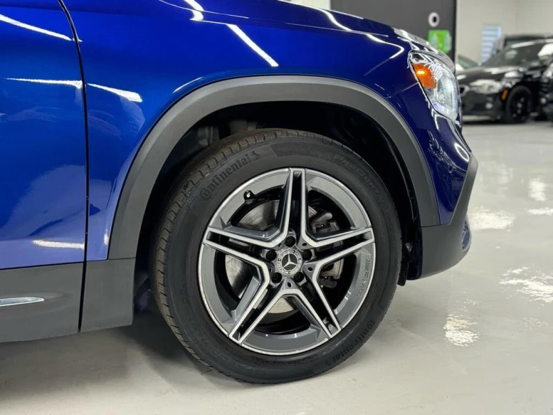 Mercedes-Benz GLB AMG* DISTRONIC* PANORAMA* 360* AMBIENT* , снимка 4 - Автомобили и джипове - 52685275