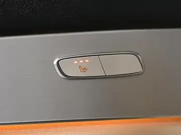 Mercedes-Benz GLC 300 4MATIC* 360* ПОДГРЕВ* KEYLESS* CARFAX , снимка 16 - Автомобили и джипове - 55414900