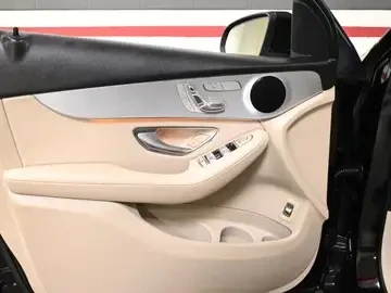 Mercedes-Benz GLC 300 4MATIC* 360* ПОДГРЕВ* KEYLESS* CARFAX , снимка 12 - Автомобили и джипове - 55414900