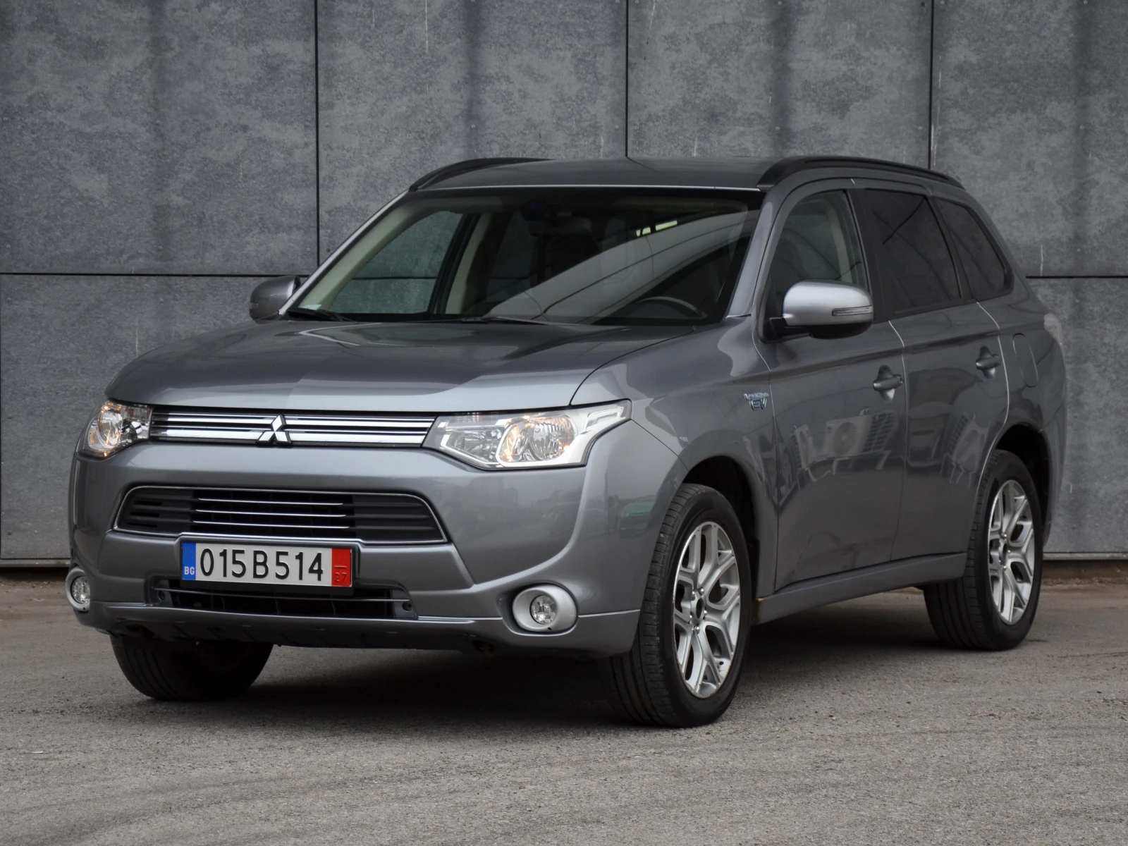 Mitsubishi Outlander Plug-in Xibrid EV, снимка 1