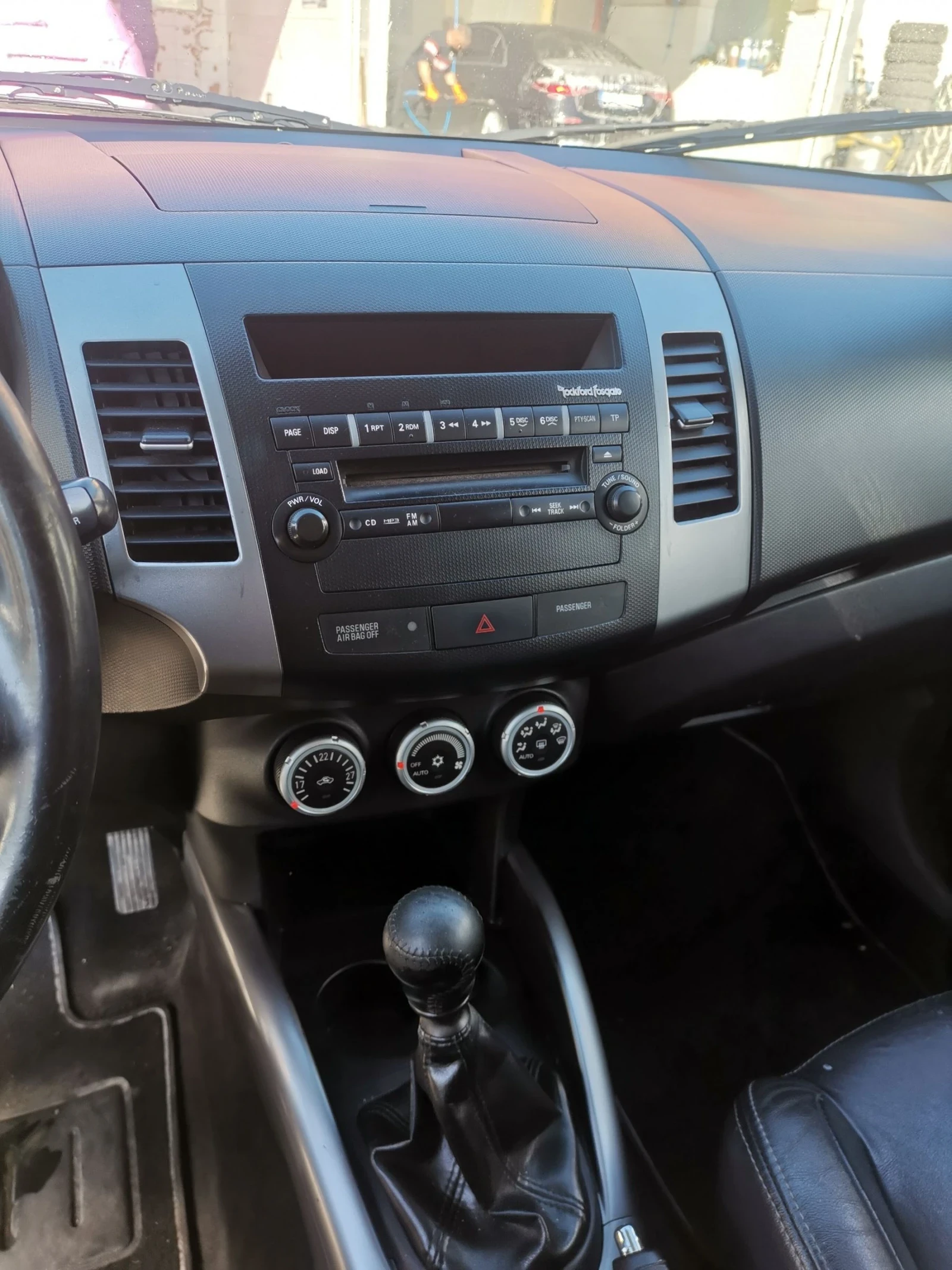 Mitsubishi Outlander 2.00 TDI - изображение 9