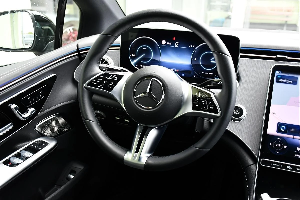 Mercedes-Benz EQE 350+ AMG Line - изображение 9