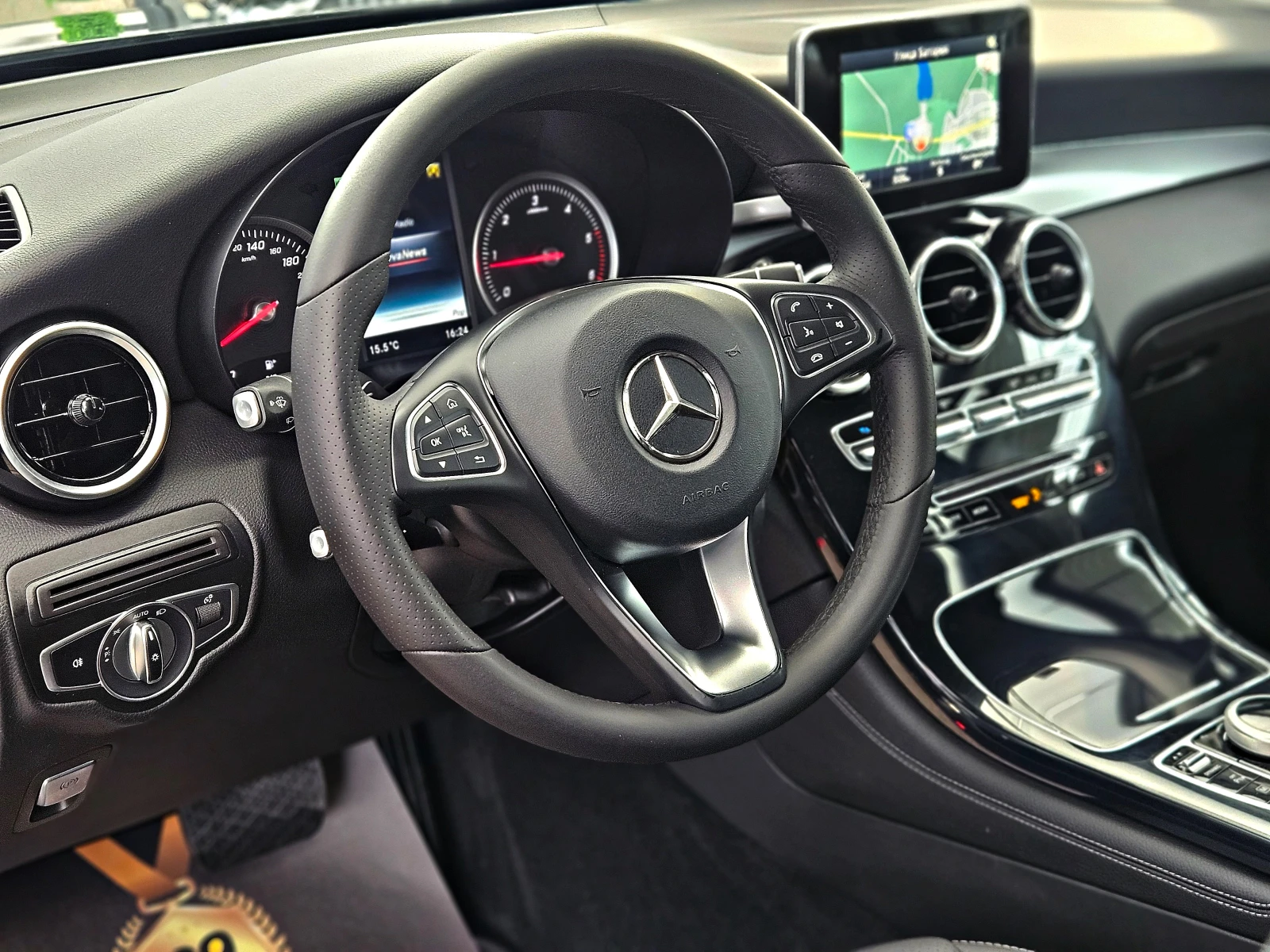 Mercedes-Benz GLC 250 ! AMG/9G TRONIC/GERMANY/PARK ASSYST/INTEL LIGHTS/L | Mobile.bg   11