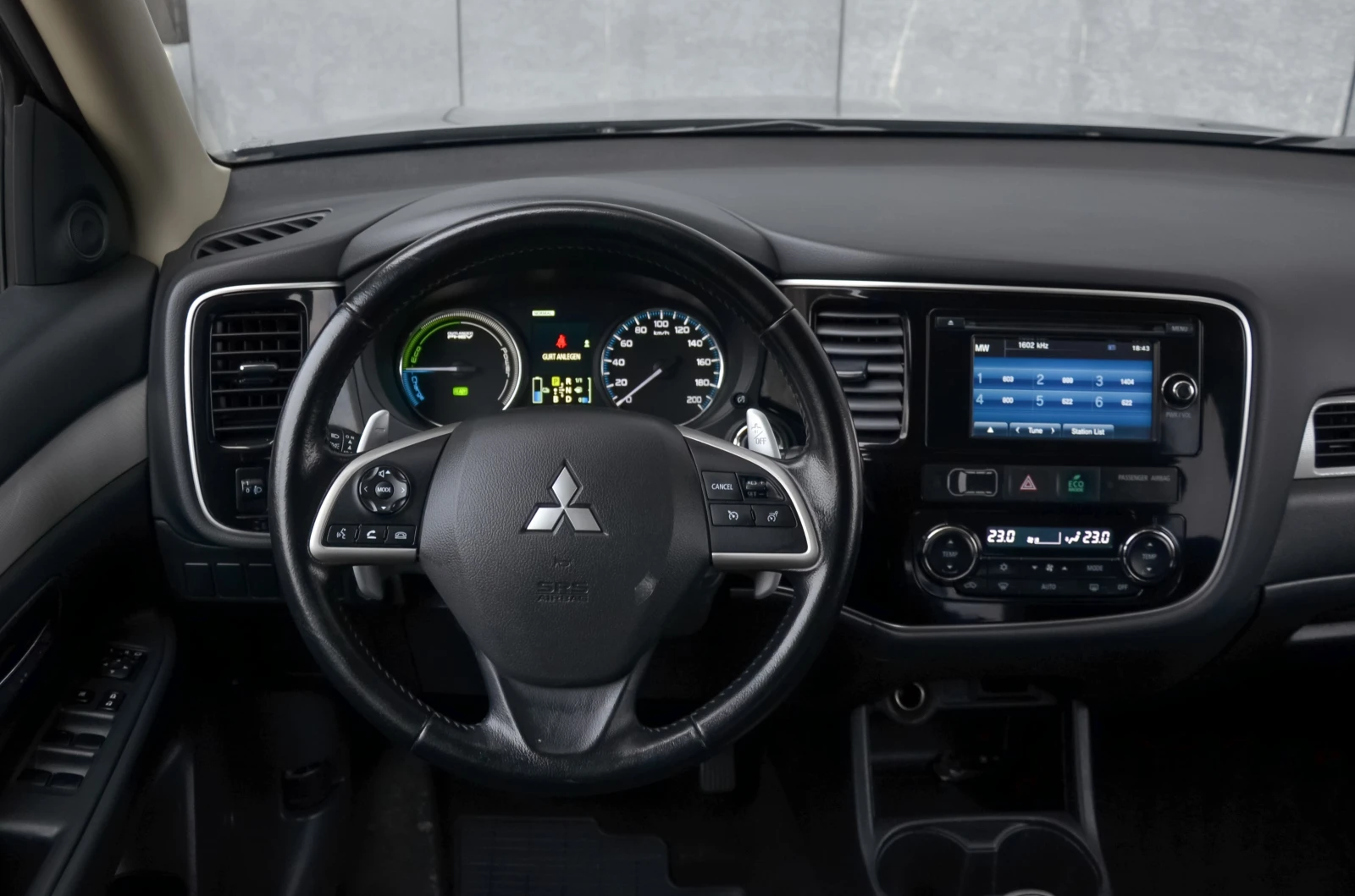 Mitsubishi Outlander Plug-in Xibrid EV - изображение 9