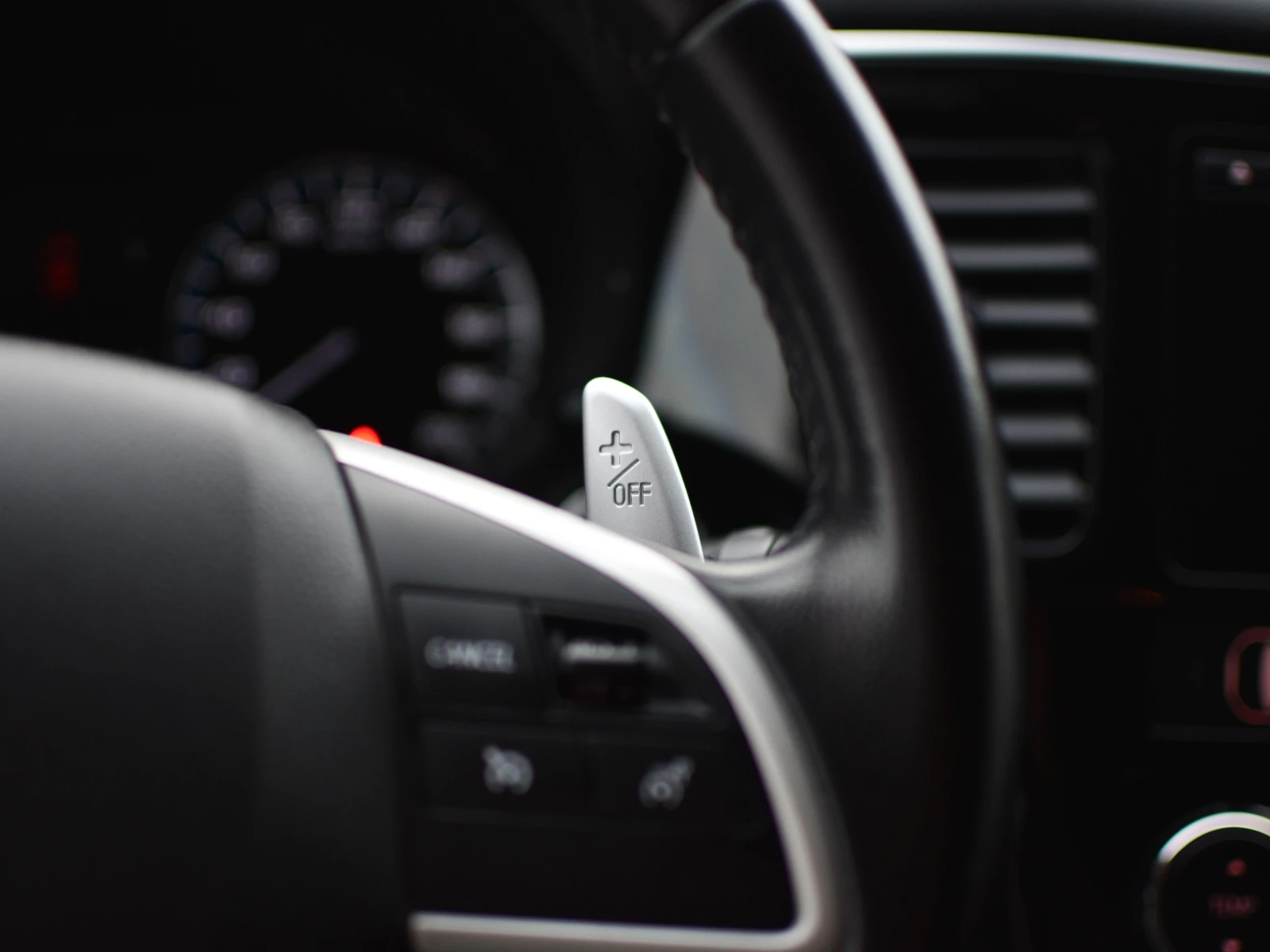 Mitsubishi Outlander Plug-in Xibrid EV | Mobile.bg   13