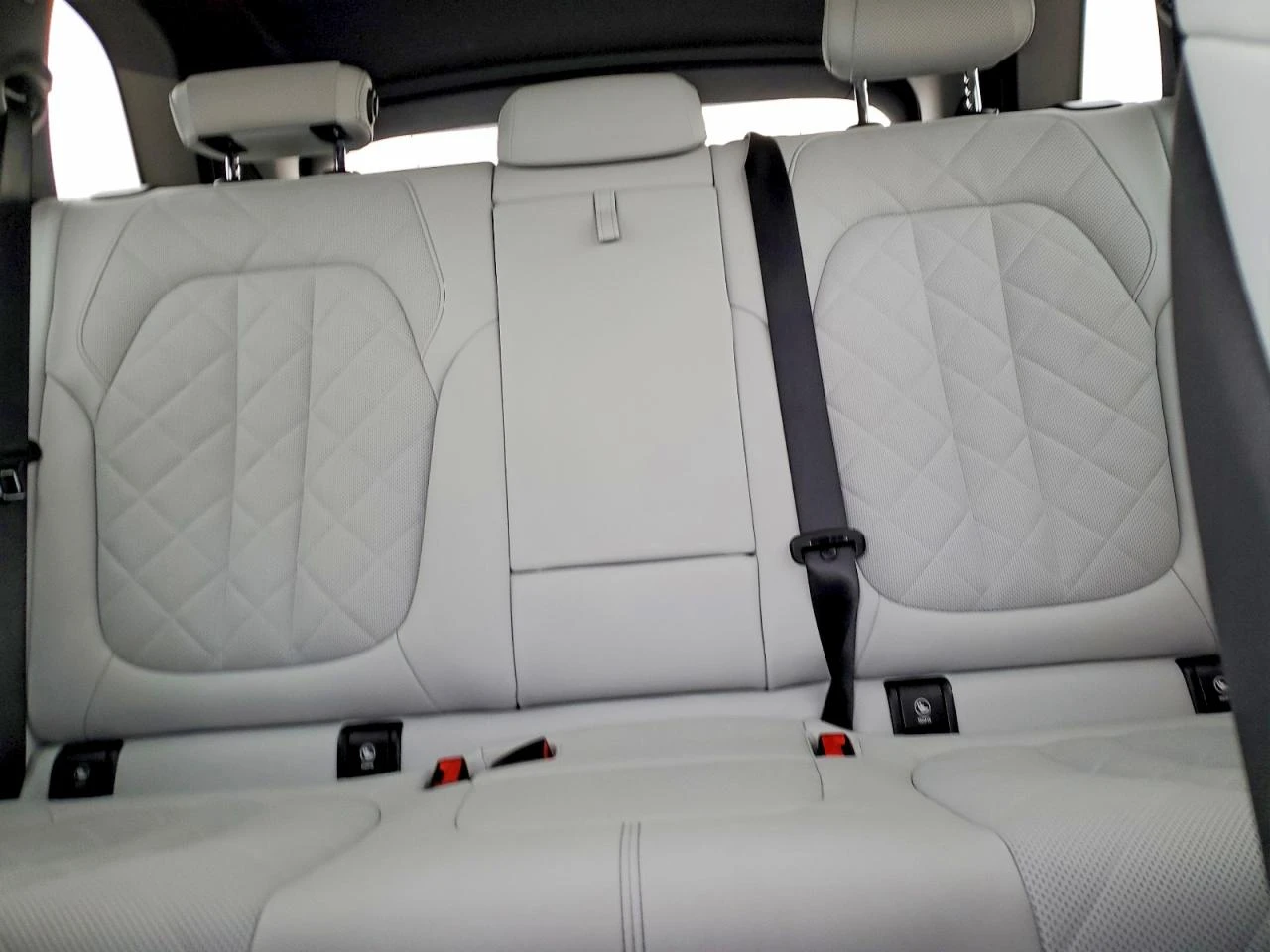 BMW X5 sDrive40i - изображение 10