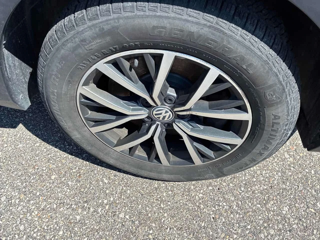 VW Tiguan * Comfortline * CARFAX * ОТ ПРЕДСТАВИТЕЛСТВО НА VW, снимка 6 - Автомобили и джипове - 54145044