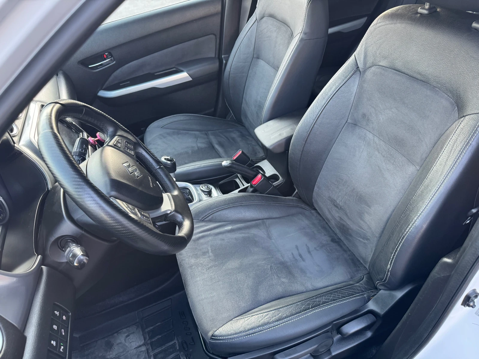 Suzuki Vitara 1.6D 120k.c. ALL GRIP * Navi * Кожа * Алкантара, снимка 10 - Автомобили и джипове - 55135160