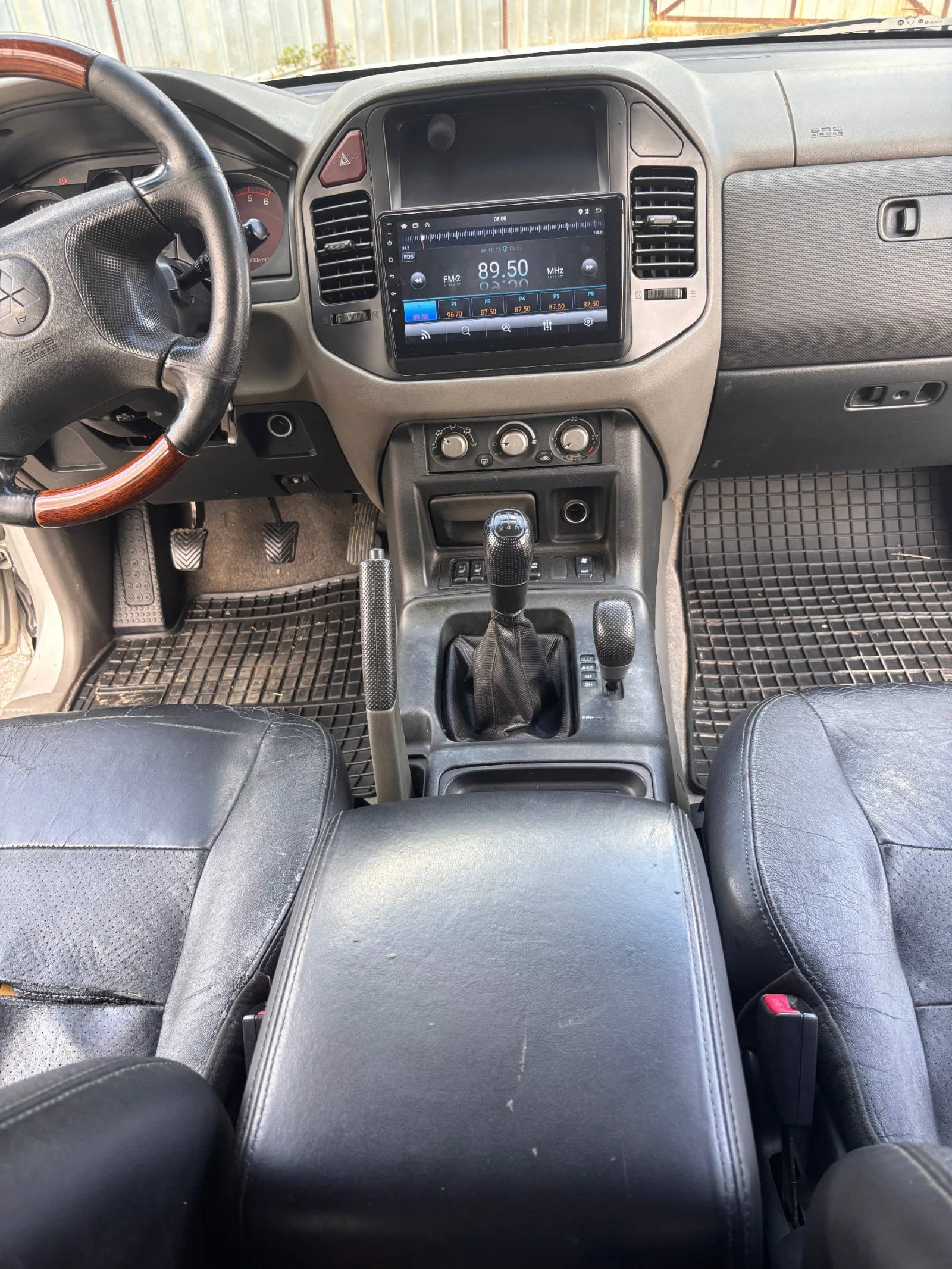 Mitsubishi Pajero, снимка 11 - Автомобили и джипове - 55413658