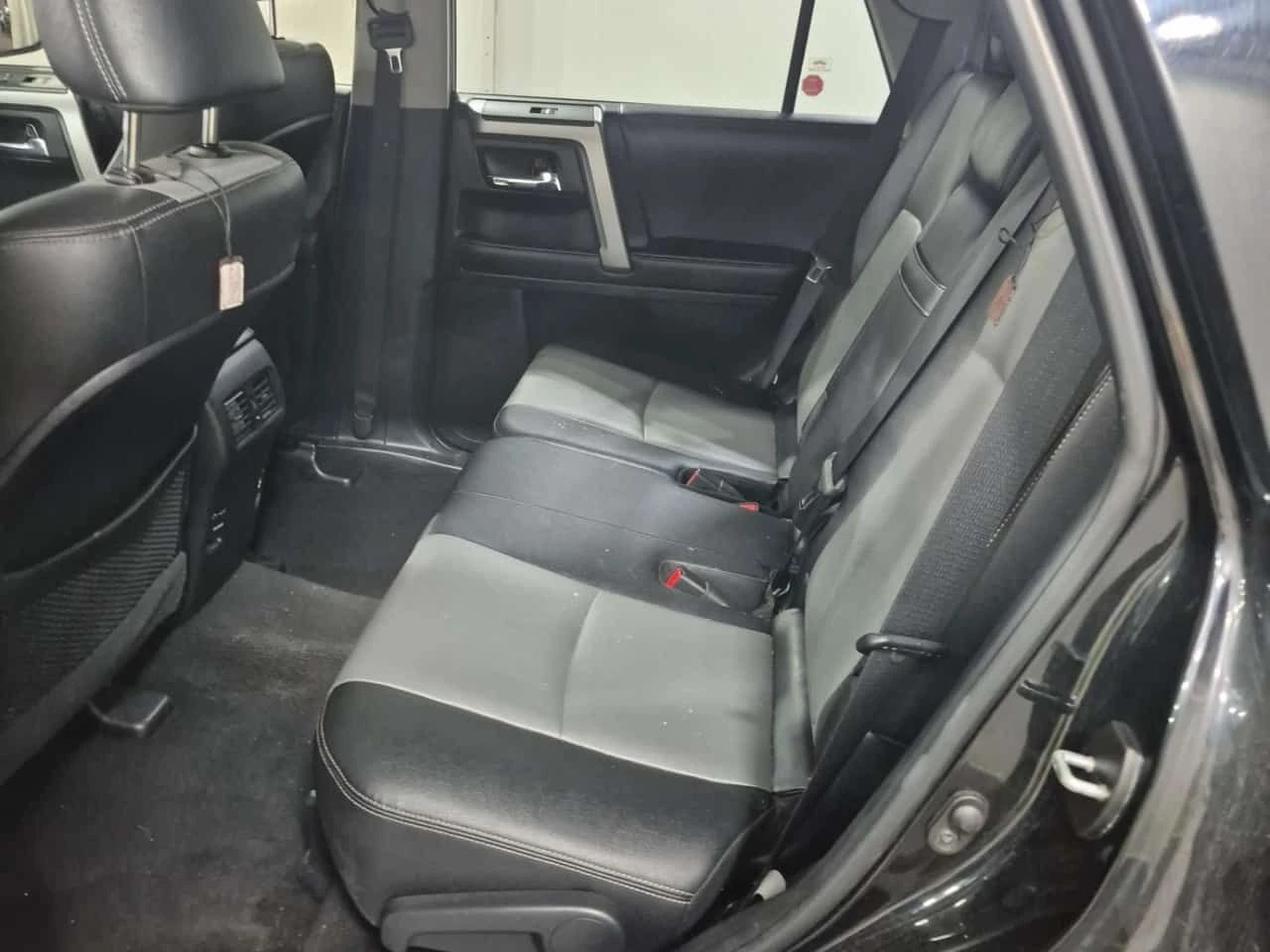 Toyota 4runner * SR5 * АВТОКРЕДИТ БЕЗ ПЪРВОНАЧАЛНА ВНОСКА* , снимка 11 - Автомобили и джипове - 55427947