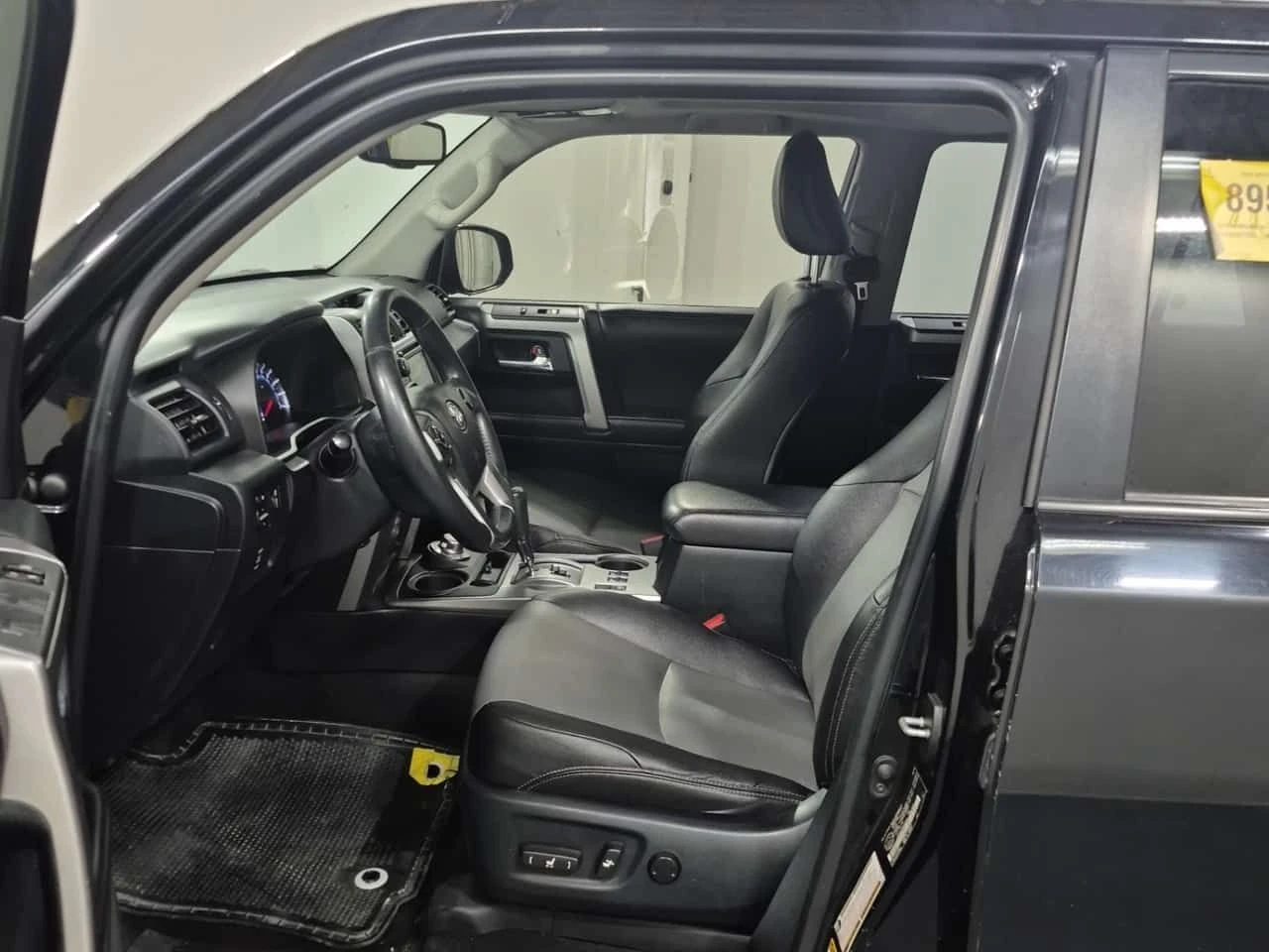 Toyota 4runner * SR5 * АВТОКРЕДИТ БЕЗ ПЪРВОНАЧАЛНА ВНОСКА* , снимка 5 - Автомобили и джипове - 55427947