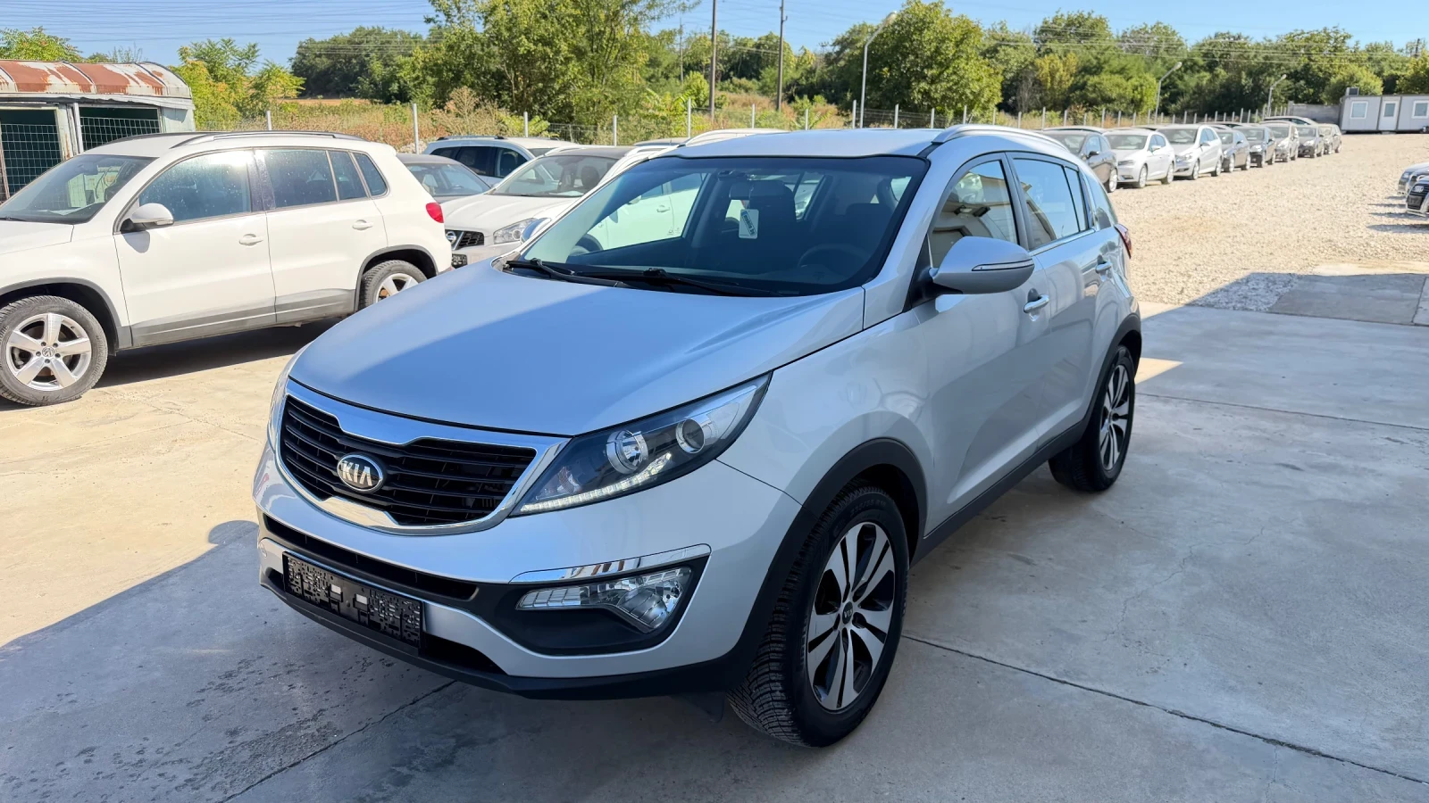 Kia Sportage 1.7crdi * Led* Navi* Facelife* UNIKAT, снимка 2 - Автомобили и джипове - 55759046